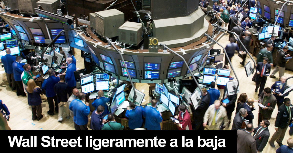 Wall Street ligeramente a la baja